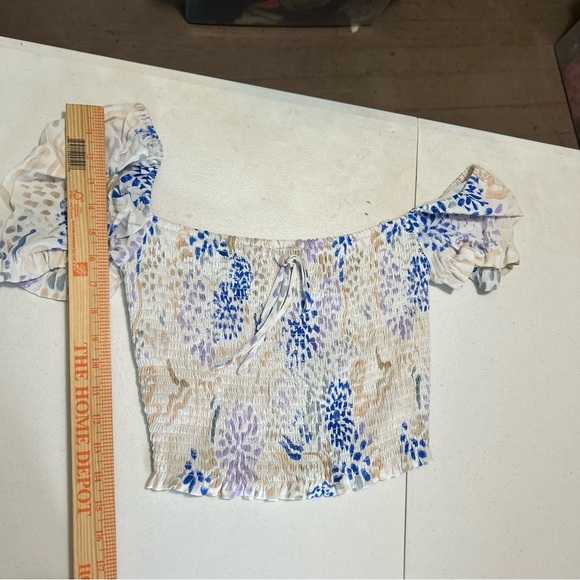 Wilfred Aritzia Floral Puff Sleeve Blouse - Cream, Purple, Blue Medium M - Picture 5 of 6